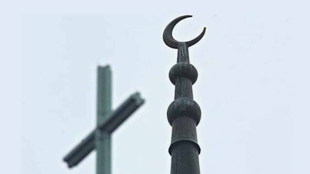 Europas neue offizielle Geschichte löscht das Christentum und fördert den Islam