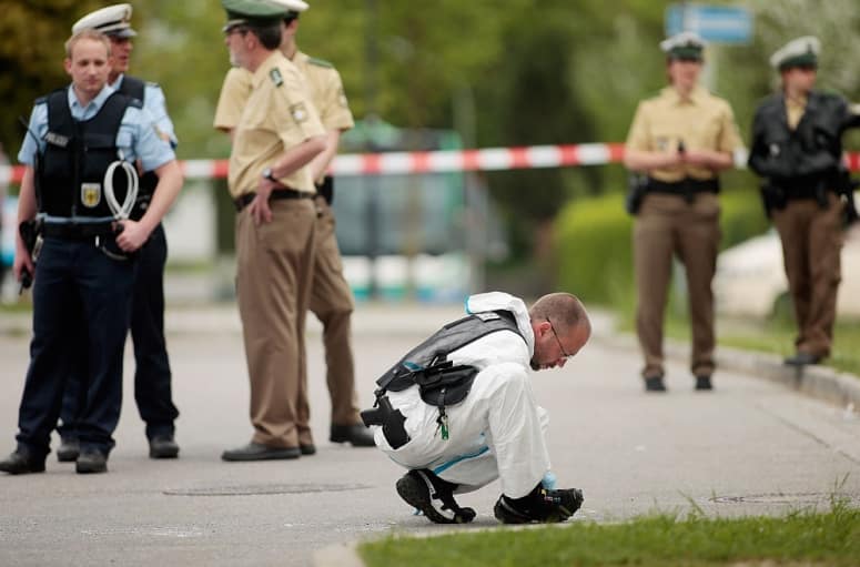 Mit Messern, Äxten und Macheten: Migranten verüben beispiellose Mord- und Gewaltorgie