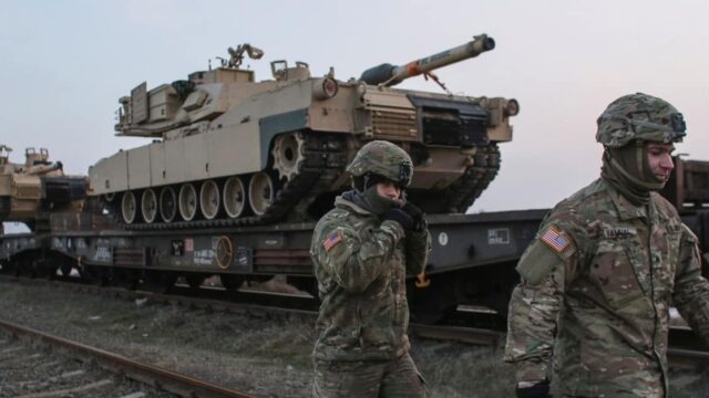 Aufmarsch in Osteuropa: An Russlands Grenzen warten tausende US-Elitesoldaten auf Einsatzbefehl