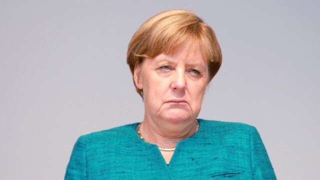 Offener Brief an Merkel: „Wenn Sie ein Gewissen besäßen, würden Sie sich vor Gericht verantworten!“