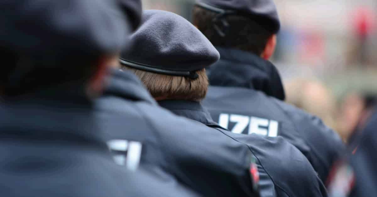 Meinungsfreiheit im "toleranten" Deutschland: Wer gegen die Ehe für alle ist, braucht Polizeischutz