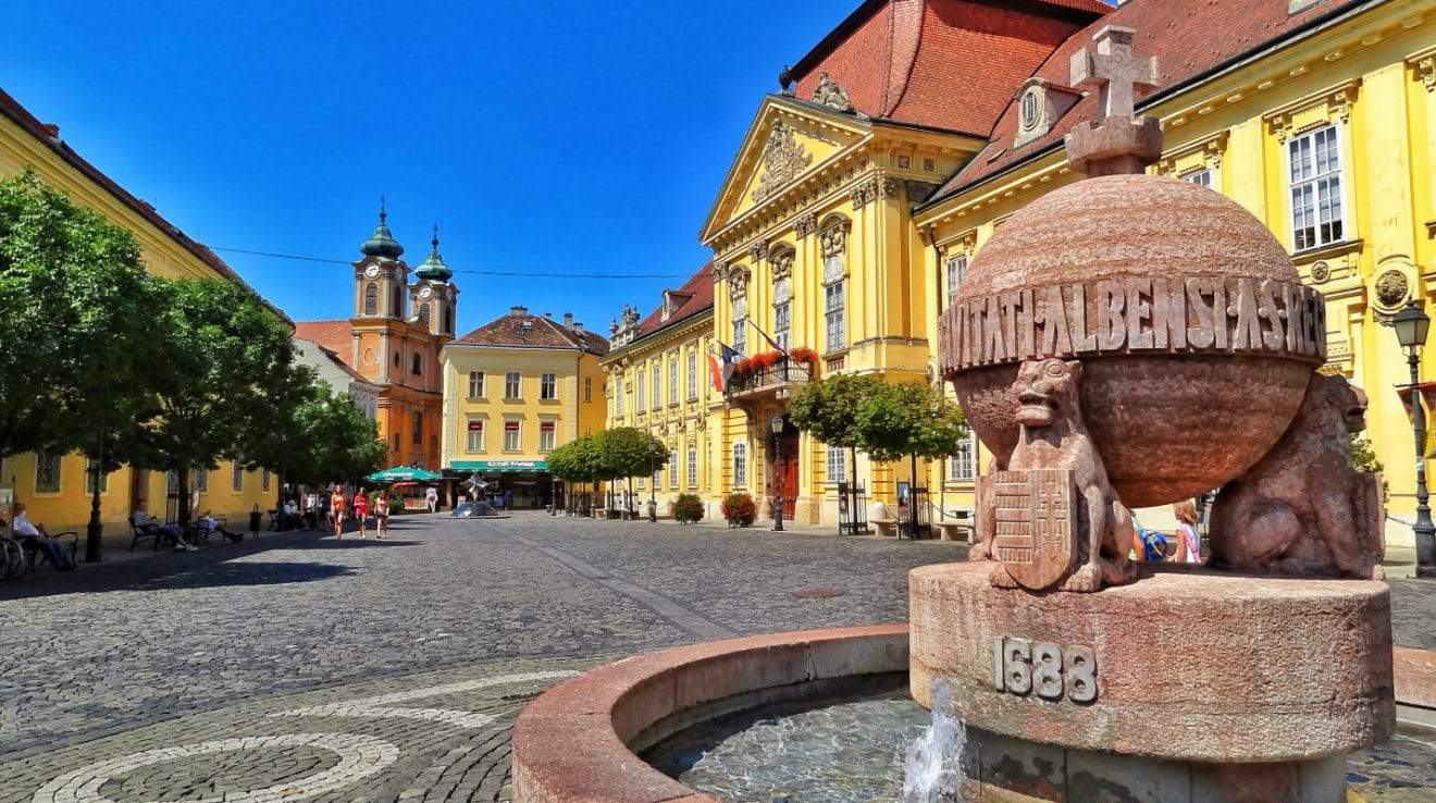 Ungarn hat zu viele weiße, christliche Menschen: Székesfehérvár darf nicht Kulturhaupstadt werden