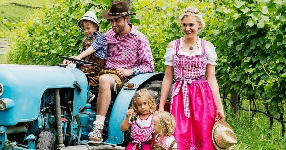 Gebührenfinanzierter NDR hetzt gegen traditionelle Familien: Vater, Mutter, Kind... alles Nazis!