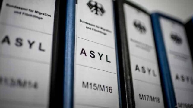 Asylwahnsinn: Deutsche sollen Milliarden für Gerichtsverfahren von Illegalen zahlen