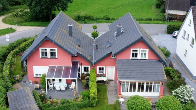 Burgwedel: "Flüchtlinge" erhalten nagelneue Doppelhaushälften – Kosten: 480.000 Euro