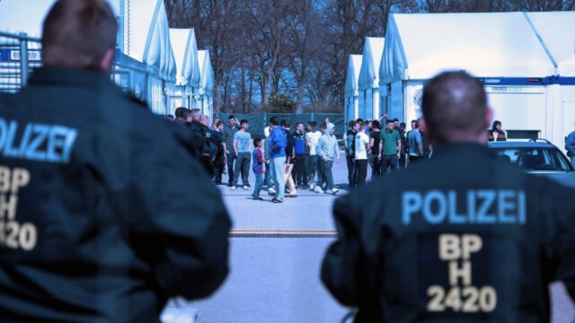 „Schon zu spät für Deutschland“: Flüchtlingsbetreuerin flieht aus Angst vor Migranten nach Polen