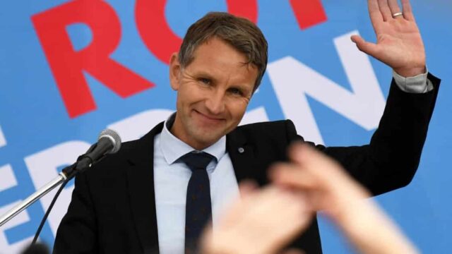 Altparteien-Kartell unter Schock: SPD fällt auf Rekordtief – AfD im Osten schon fast vor CDU