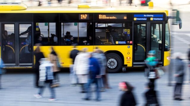 Kostenloser Nahverkehr: Merkel-Regime verteilt Beruhigungspillen mit Steuer-Milliarden