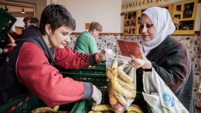 Schnorrende Asylbewerber unerwünscht: Essener Tafel versorgt nur noch bedürftige Deutsche