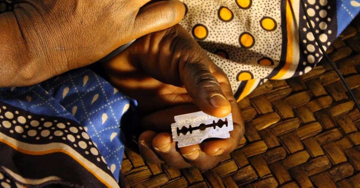 Genitalverstümmlung: Afrikaner führen tausende grausame Beschneidungen in Deutschland durch