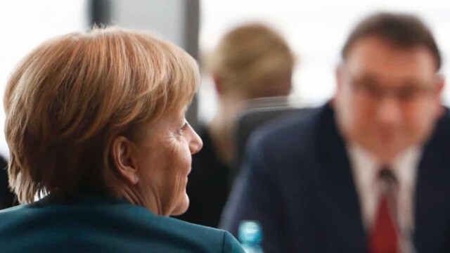 Gerichtsbeschluss: Merkels Geheimgespräche mit korrumpierten Journalisten bleiben geheim