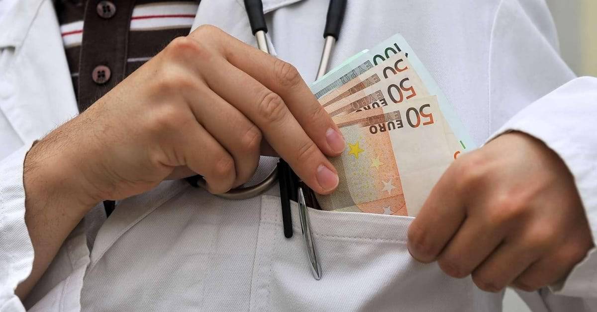 Aufgedeckt: Ärzte verdienen an "Flüchtlingen" 3 bis 5 mal mehr als an deutschen Kassenpatienten