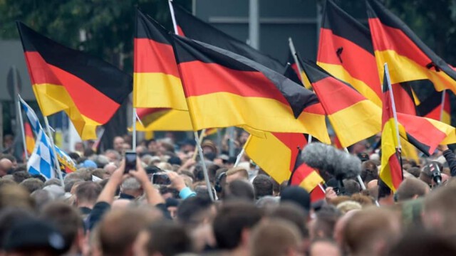 Chemnitz: Wie schnell aus 10.000 friedlichen Demonstranten gewaltbereite Nazis werden