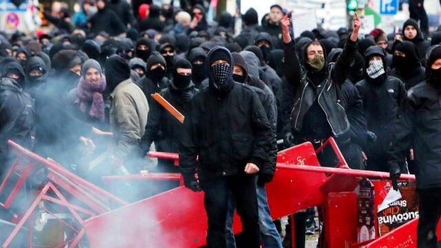 ANTIFA: "Bewaffnet euch!" – Linksterroristen rufen öffentlich zum Mord an Andersdenkenden auf