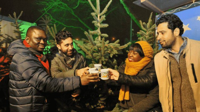 Deutsche unerwünscht: Asylindustrie organisiert Adventsfeiern für „Flüchtlinge“ in Bayern