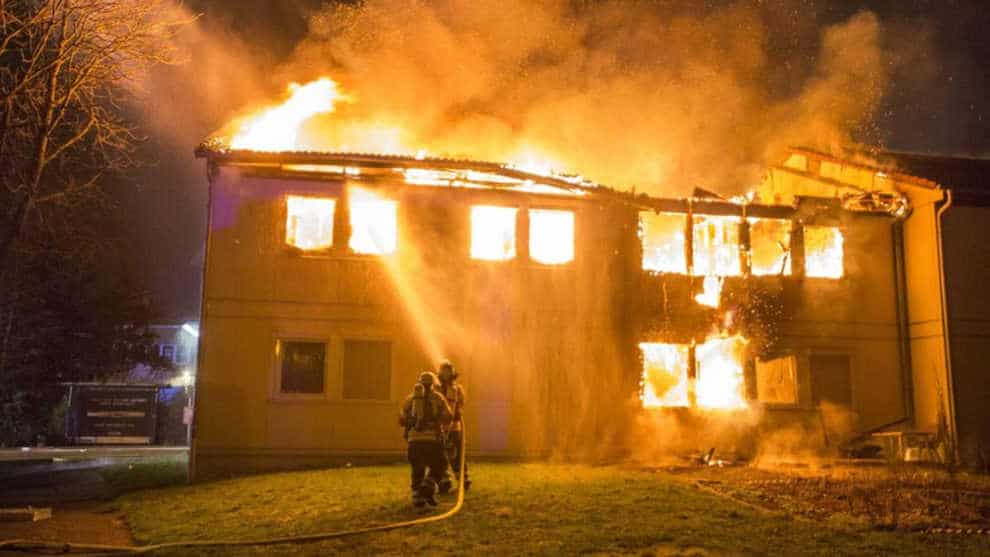 Kornwestheim: Flüchtlinge brennen Heim nieder – keine Strafverfolgung und die Versicherung zahlt
