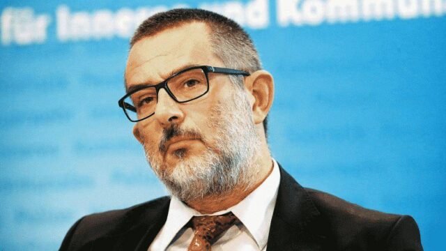 Aufgedeckt: Thüringer Verfassungsschutz-Chef ist Mitglied der linksradikalen Amadeu Antonio Stiftung