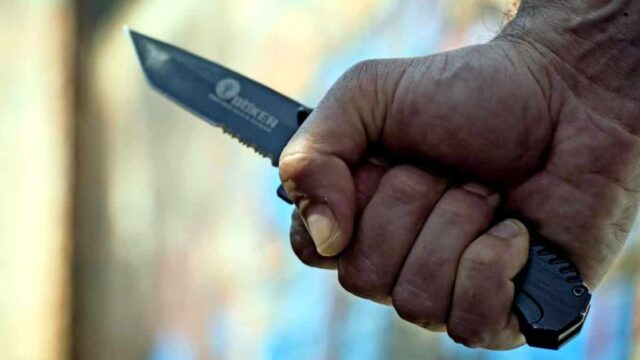 Messerattacken: Presse gibt jetzt Erste-Hilfe-Tipps zur Behandlung von Stichwunden