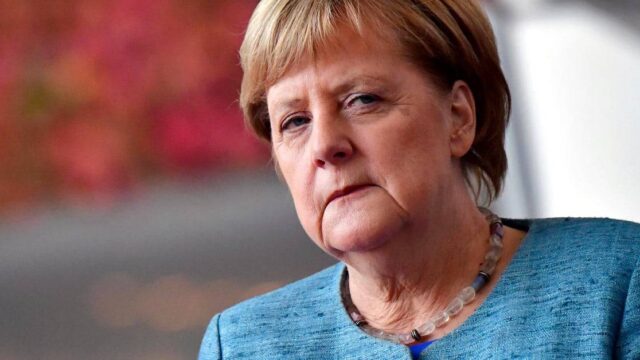 Medien feiern Schlepperkönigin: Angela Merkel angeblich beliebteste Politikerin in Deutschland