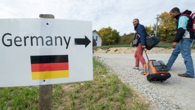 Hereinspaziert: Deutschland lässt massenhaft abgelehnte Asylbewerber aus Dänemark einreisen