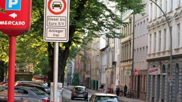 Hamburg: Brutaler Überfall auf Fußgängerin – Afrikaner würgt 28-jährige Deutsche  fast zu Tode