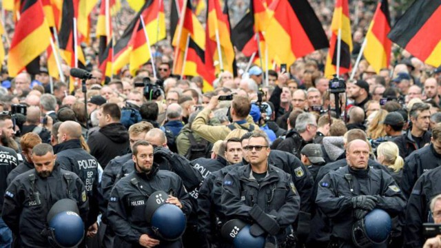Merkel-Regime unter Schock: Die meisten Polizisten und Soldaten sind AfD-Wähler