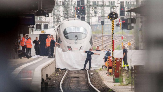 Grünen-Politikerin nach Mord in Frankfurt: Reisende sollen gefälligst Abstand vom Gleis halten