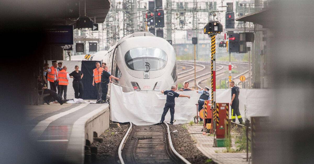 Grünen-Politikerin nach Mord in Frankfurt: Reisende sollen gefälligst Abstand vom Gleis halten