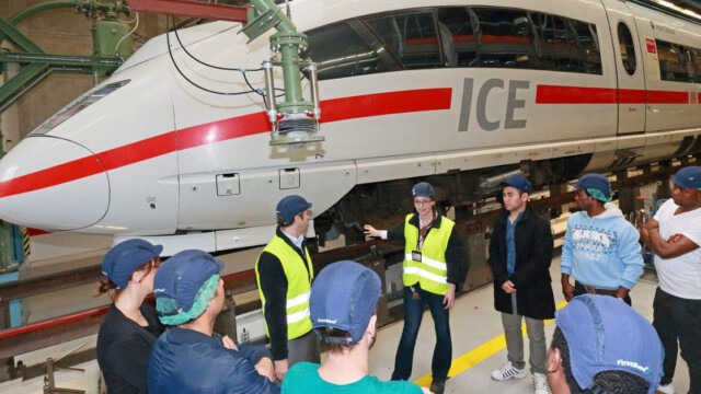 Vollstrecker im Führerstand: Flüchtlinge steuern Züge in Baden-Württemberg