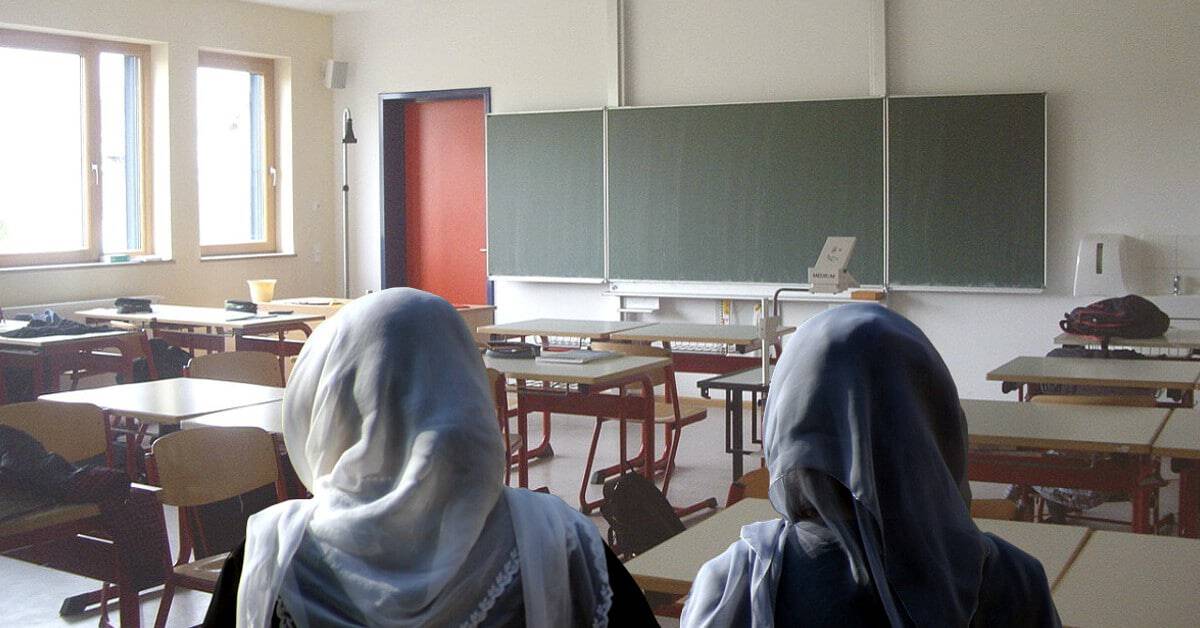 Herford: Gericht untersagt Kritik am Islam – deutsche Lehrerin soll 5.000 Euro Strafe zahlen