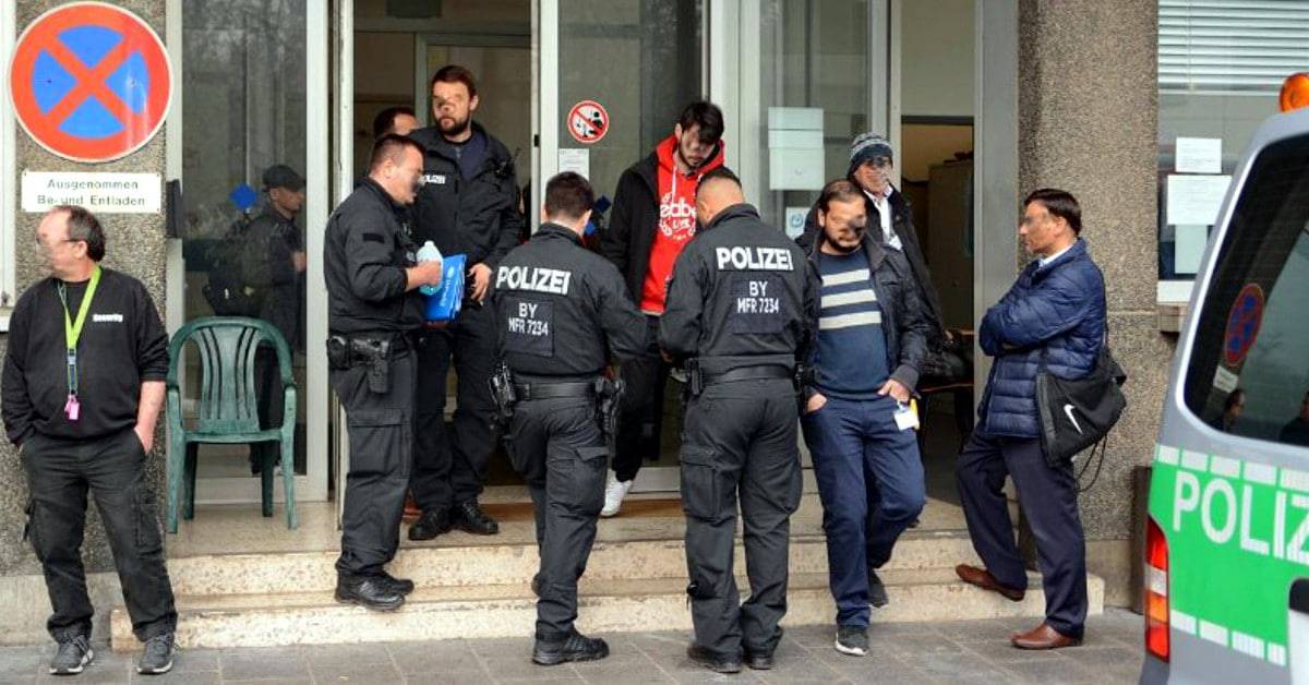 Hepatitis-Horror: Infizierter Messer-Migrant vergewaltigt Deutsche in Fürth