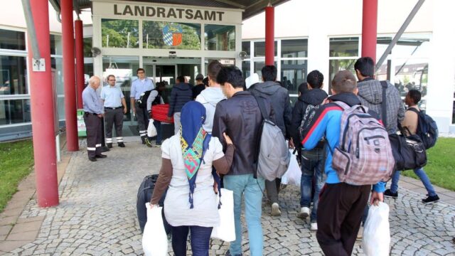 Völlig irre: Einreisesperren gelten nicht für Corona-infizierte Asylbewerber