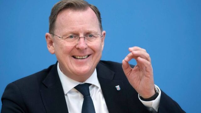 Statt Abschaffung: Kommunist Ramelow will Soli für illegale Migranten verschleudern