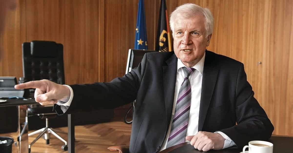 Nach brisantem Corona-Leak: Seehofer feuert BMI-Mitarbeiter, weil er uns die Wahrheit sagte