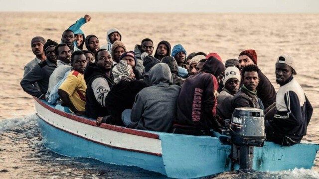 Weil er keine illegalen Migranten einschleuste: Kapitän wegen echter Seenotrettung angeklagt