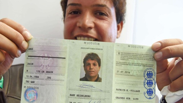 Identitätsbetrug nur für Deutsche strafbar - Migranten werden dafür sogar fürstlich belohnt
