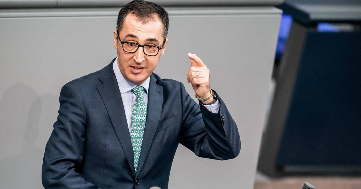 Nach islamischem Terroranschlag: Grünen-Politiker Cem Özdemir ruft zum Kampf gegen Rechts auf