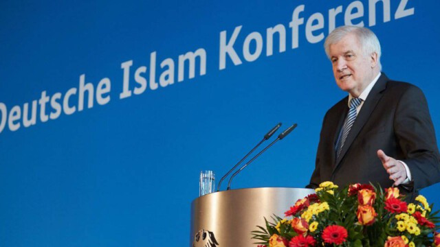 Seehofer stellt sich gegen Islamfeindlichkeit: Der Schutz von Muslimen ist unsere oberste Pflicht