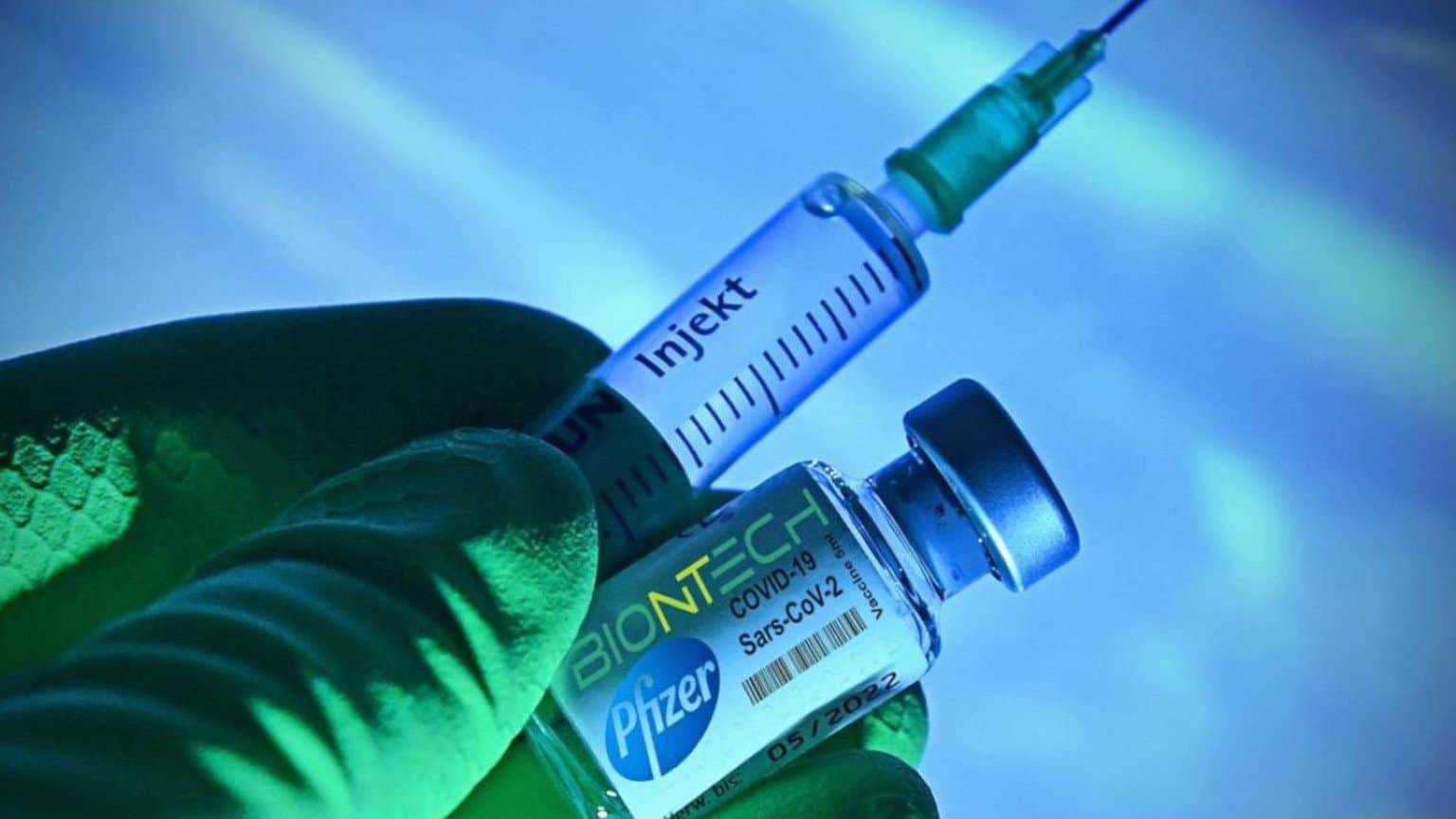 Großbritannien veröffentlicht Bericht über tödliche Nebenwirkungen der Corona-Impfstoffe