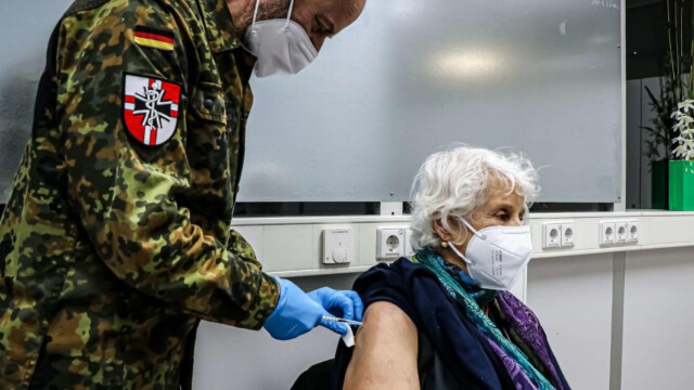Impfspritze statt Sturmgewähr: Die Bundeswehr ist, militärisch gesehen, eine Lachnummer
