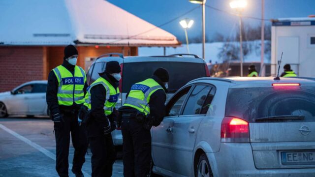 Erzgebirge: Corona-Sonderrechte für Beamte? Polizisten feierten feuchtfröhliche Partys im Hotel