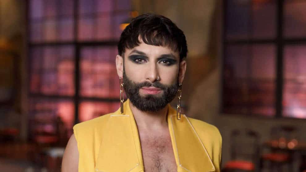 Fußball-EM immer bizarrer: Schwule Transe Conchita Wurst soll deutsche Nationalhymne singen