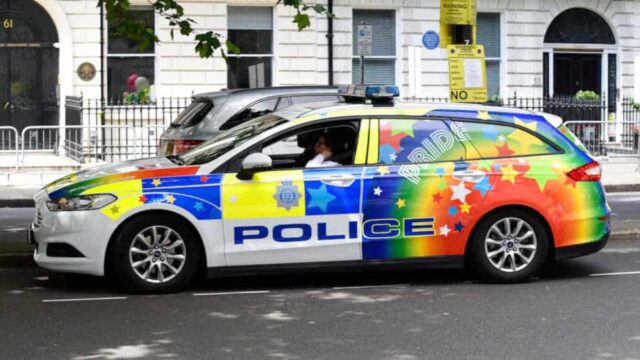 Einhorntruppe in Regenbogenfarben: Die Dekadenz des Westens endet in Verwahrlosung und Verfall