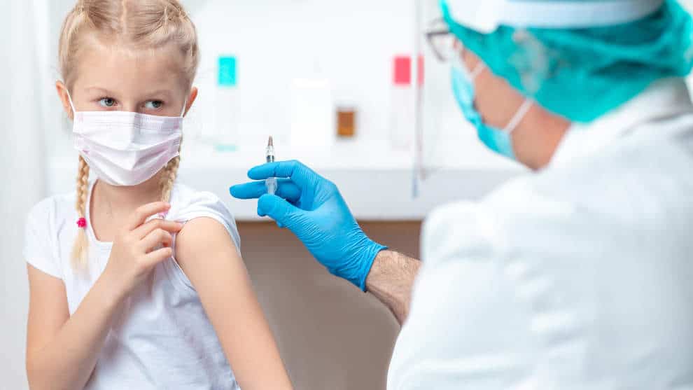 Coronavirus: Kriminelles Ärzte-Netzwerk impft jetzt heimlich Kleinkinder