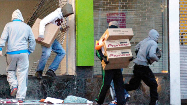 Plünderungen w#hrend der Flut: Unter 145 Tatverdächtigen waren 118 Ausländer (Symbolfoto)