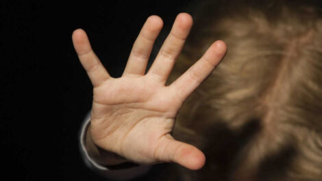 Elitäre Kinderschänder: Die pädophilen Netzwerke der Reichen und Mächtigen