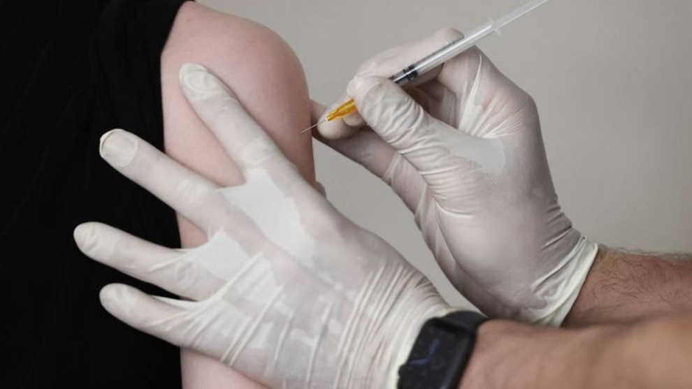 Neue Studie schafft Gewissheit: Corona-Geimpfte genauso infektiös wie Ungeimpfte