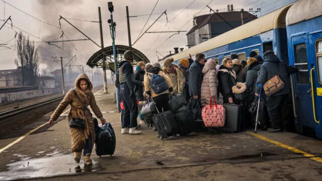 Grund für Exodus: Millionen Ukrainer flüchten aus Angst vor Selenskyj-Regime