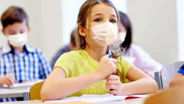 Gesichtsmasken für Kinder: Studie belegt vielfach erhöhtes Kohlendioxid beim Einatmen