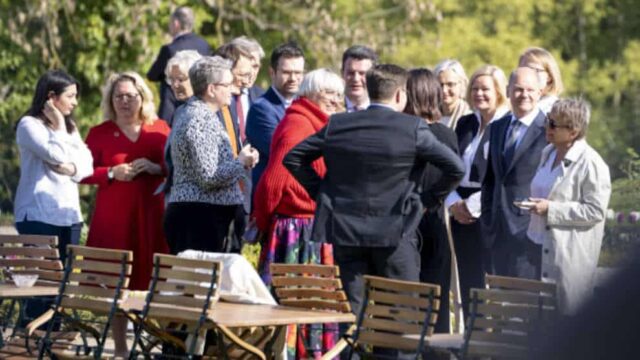 Aufgedeckt: Die unterirdischen Lebensläufe der Regierungsmitglieder